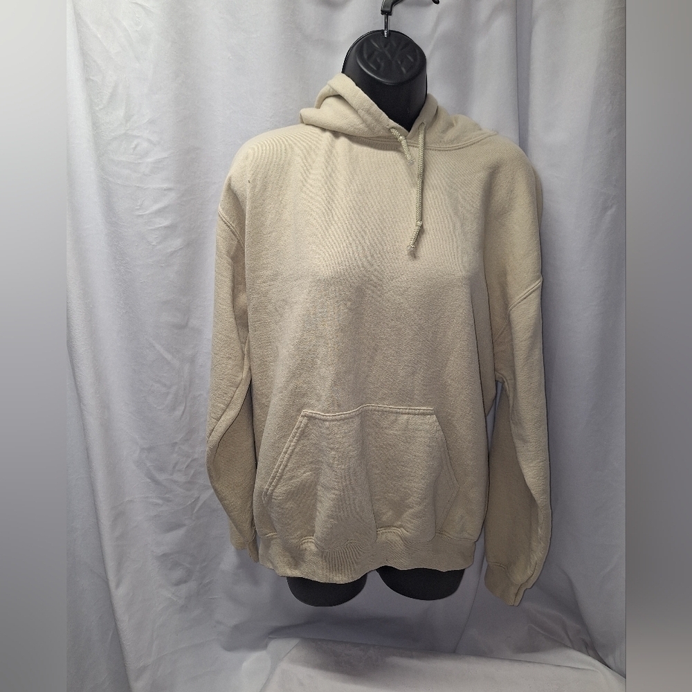Gildan graphic sweatshirt size medium